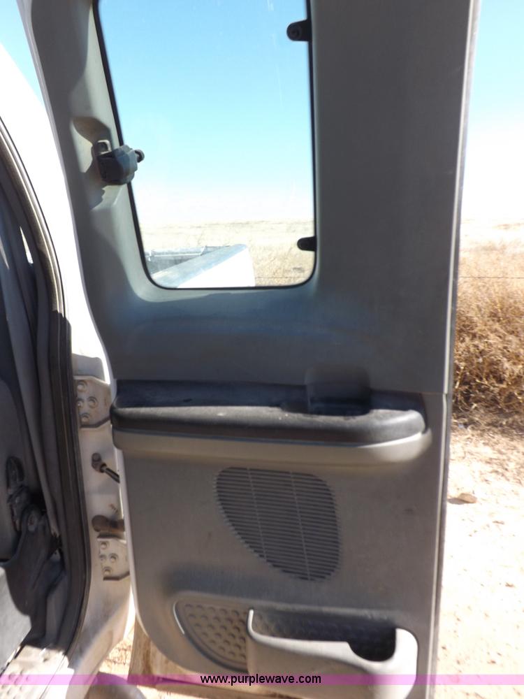 image for item K3097 2006 Ford F250 Super Duty XL SuperCab pickup truck