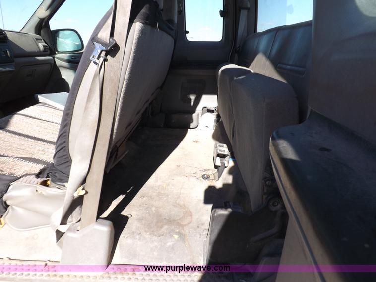 image for item K3097 2006 Ford F250 Super Duty XL SuperCab pickup truck