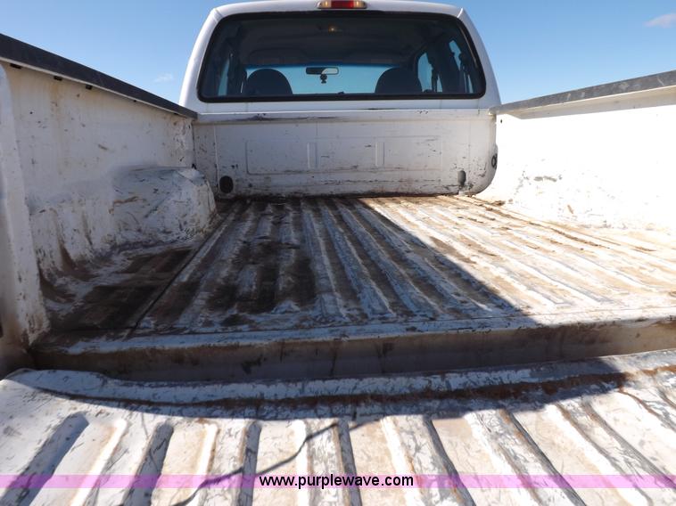 image for item K3097 2006 Ford F250 Super Duty XL SuperCab pickup truck