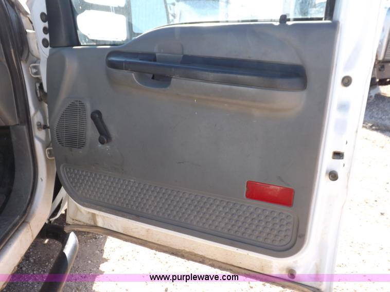 image for item K3098 2007 Ford F350 Super Duty XL utility truck