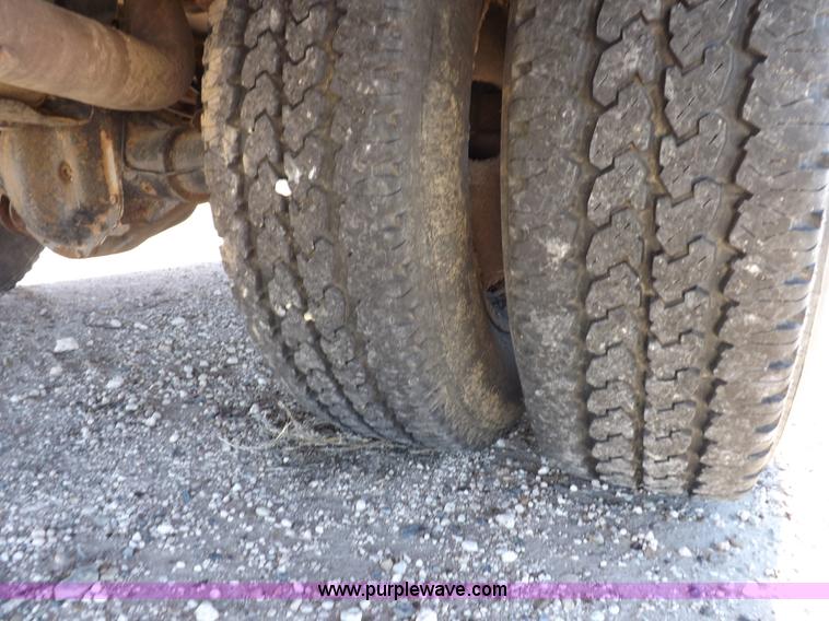 image for item K3098 2007 Ford F350 Super Duty XL utility truck