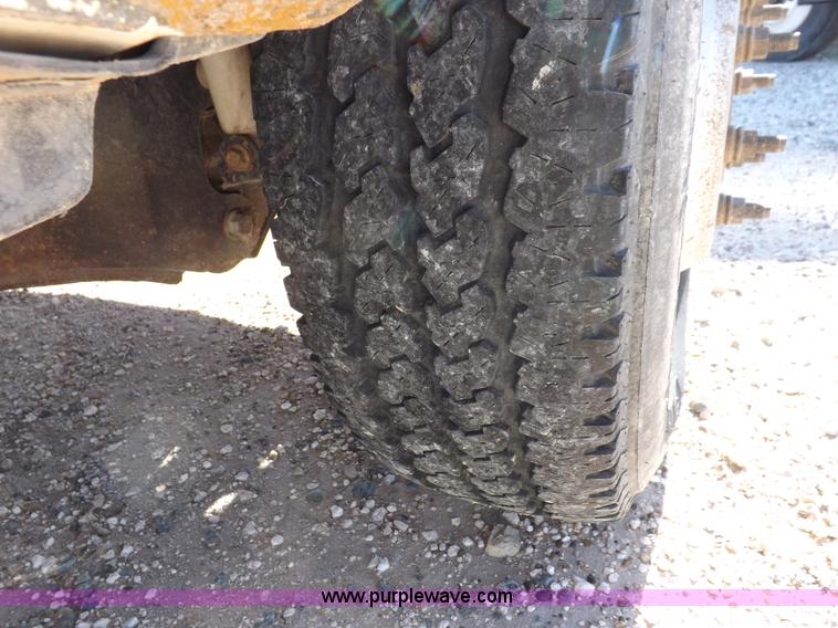 image for item K3098 2007 Ford F350 Super Duty XL utility truck