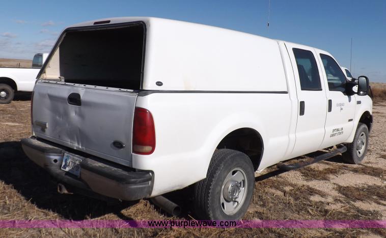 image for item K3099 2005 Ford F250 Super Duty XL Crew Cab pickup truck