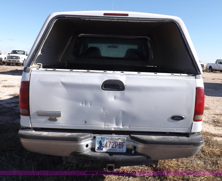 image for item K3099 2005 Ford F250 Super Duty XL Crew Cab pickup truck