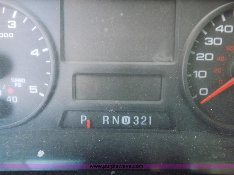 image for item K3099 2005 Ford F250 Super Duty XL Crew Cab pickup truck