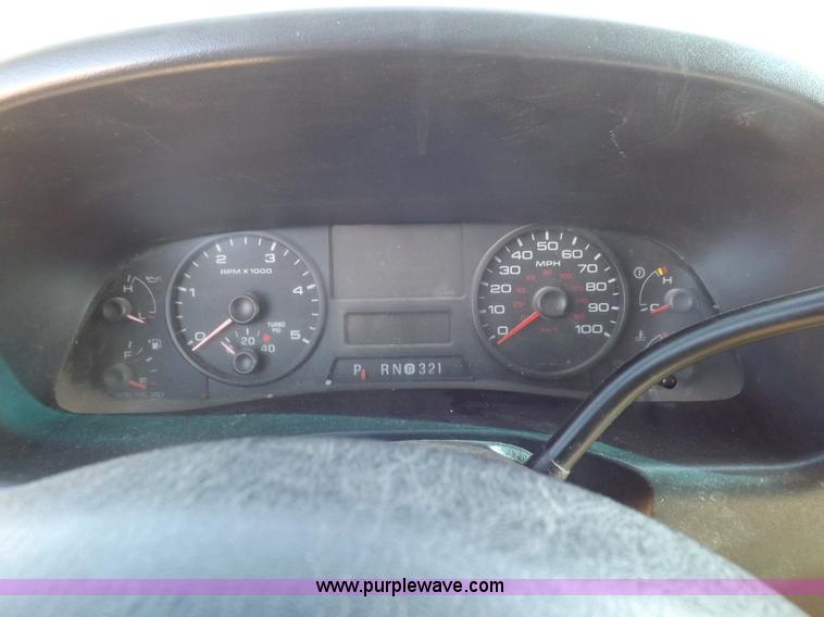 image for item K3099 2005 Ford F250 Super Duty XL Crew Cab pickup truck