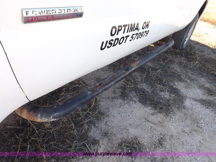 image for item K3099 2005 Ford F250 Super Duty XL Crew Cab pickup truck