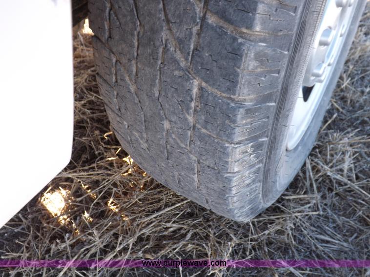 image for item K3099 2005 Ford F250 Super Duty XL Crew Cab pickup truck