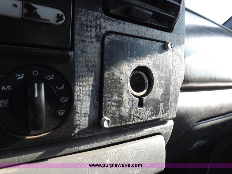 image for item K3099 2005 Ford F250 Super Duty XL Crew Cab pickup truck