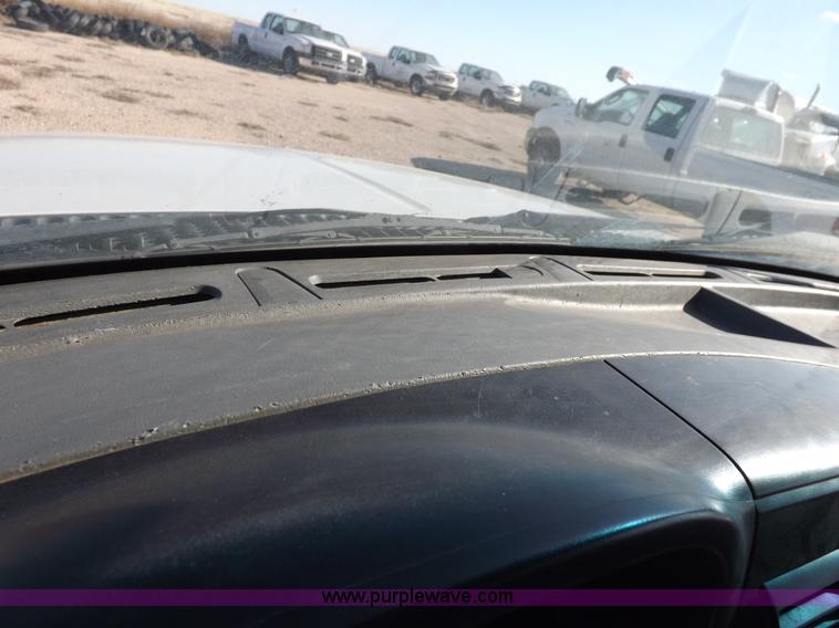 image for item K3099 2005 Ford F250 Super Duty XL Crew Cab pickup truck