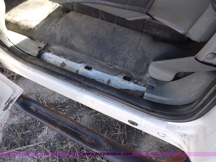 image for item K3099 2005 Ford F250 Super Duty XL Crew Cab pickup truck