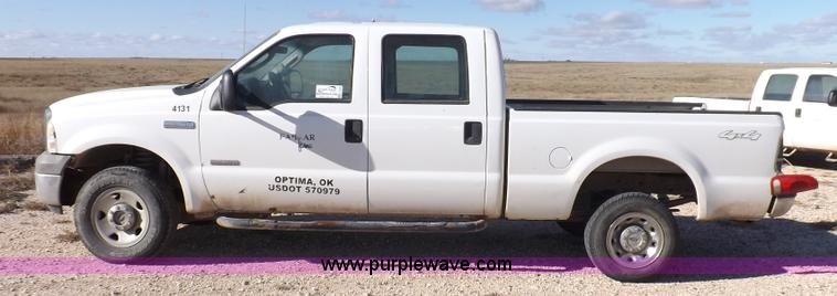 image for item K3100 2005 Ford F250 Super Duty XL Crew Cab pickup truck