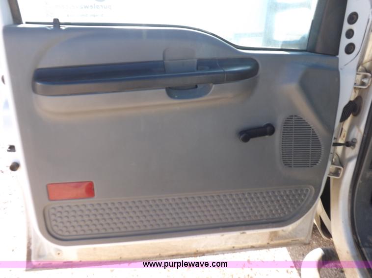 image for item K3100 2005 Ford F250 Super Duty XL Crew Cab pickup truck