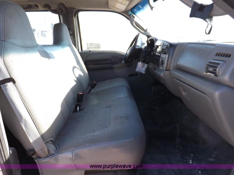 image for item K3100 2005 Ford F250 Super Duty XL Crew Cab pickup truck