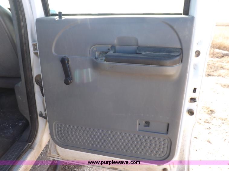 image for item K3100 2005 Ford F250 Super Duty XL Crew Cab pickup truck
