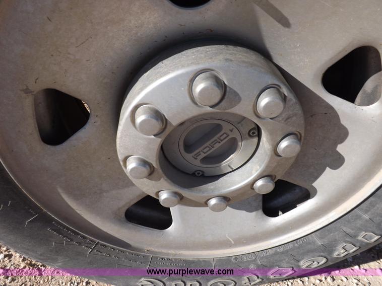 image for item K3100 2005 Ford F250 Super Duty XL Crew Cab pickup truck