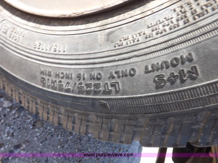 image for item K3100 2005 Ford F250 Super Duty XL Crew Cab pickup truck