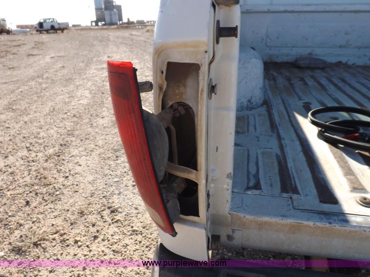 image for item K3100 2005 Ford F250 Super Duty XL Crew Cab pickup truck