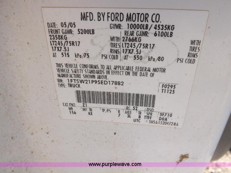 image for item K3100 2005 Ford F250 Super Duty XL Crew Cab pickup truck