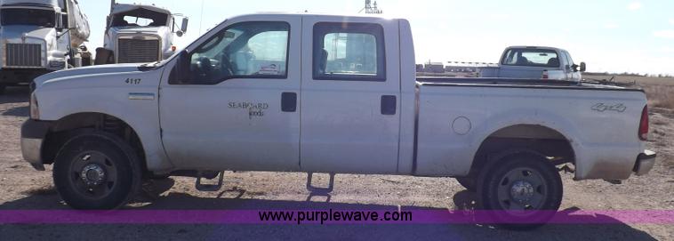 image for item K3101 2005 Ford F250 Super Duty XL Crew Cab pickup truck