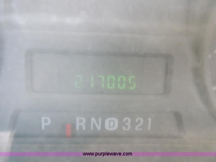 image for item K3101 2005 Ford F250 Super Duty XL Crew Cab pickup truck