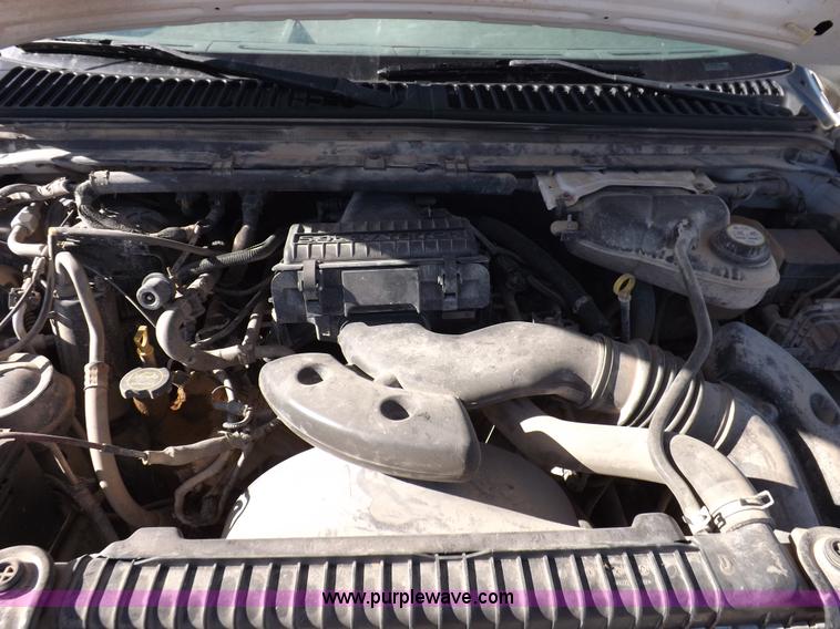 image for item K3101 2005 Ford F250 Super Duty XL Crew Cab pickup truck