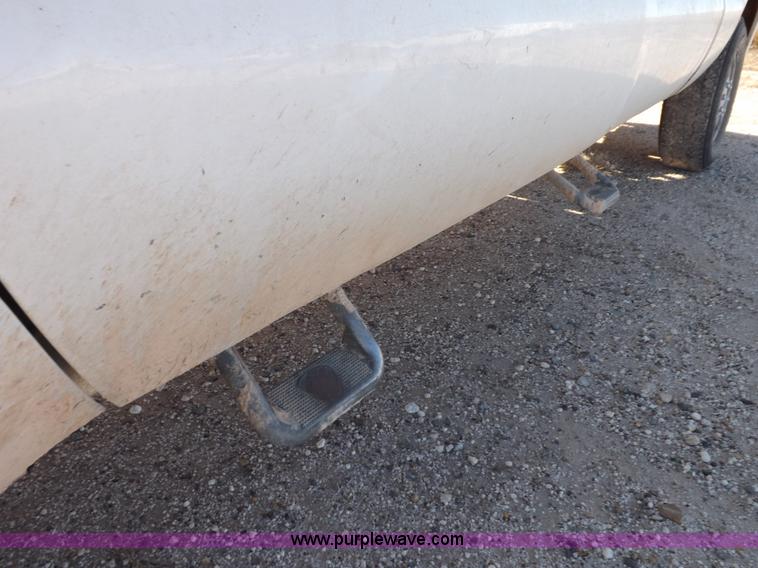 image for item K3101 2005 Ford F250 Super Duty XL Crew Cab pickup truck