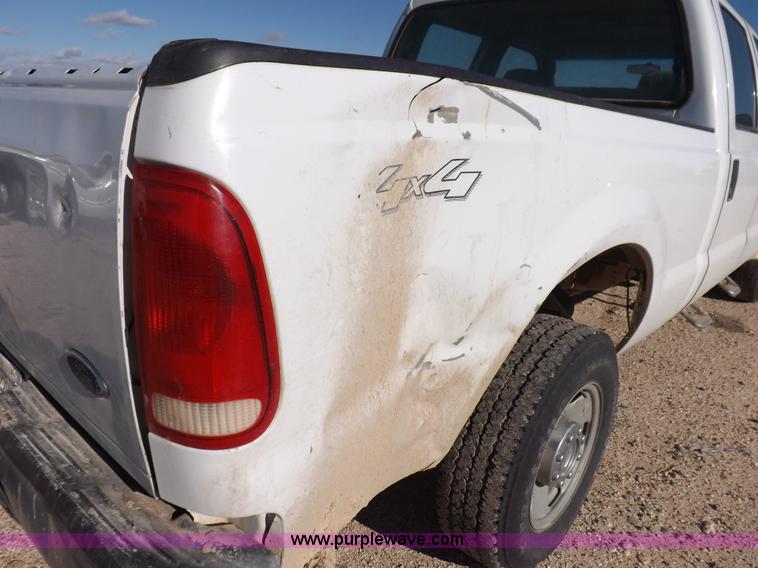 image for item K3101 2005 Ford F250 Super Duty XL Crew Cab pickup truck