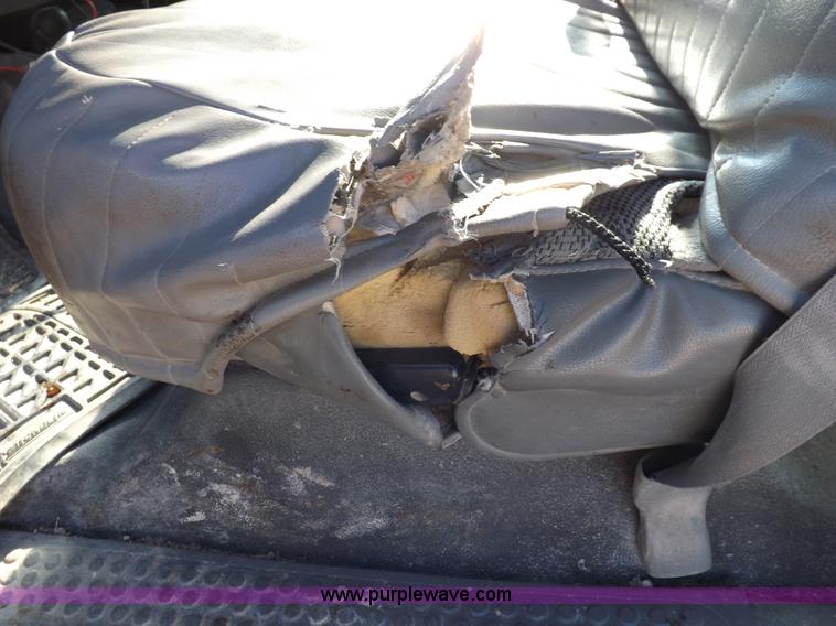 image for item K3101 2005 Ford F250 Super Duty XL Crew Cab pickup truck