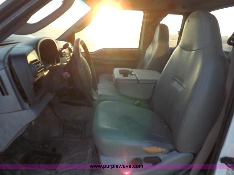 image for item K3102 2007 Ford F250 Super Duty XL SuperCab pickup truck