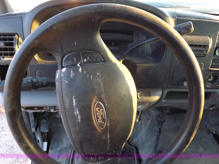 image for item K3102 2007 Ford F250 Super Duty XL SuperCab pickup truck