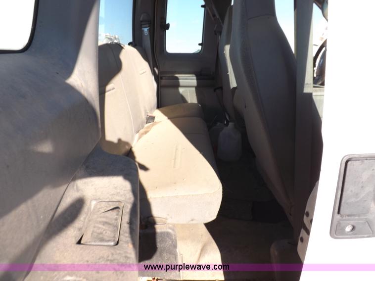 image for item K3102 2007 Ford F250 Super Duty XL SuperCab pickup truck