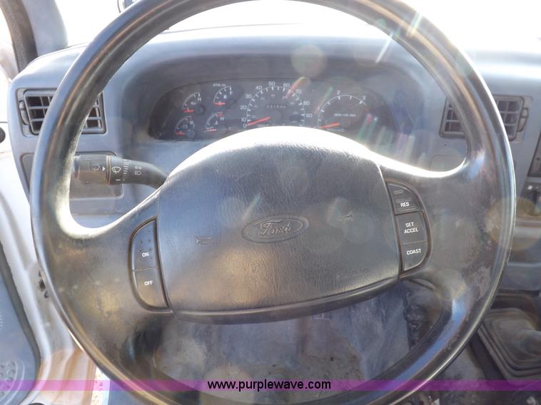 image for item K3103 1999 Ford F550 Super Duty service truck