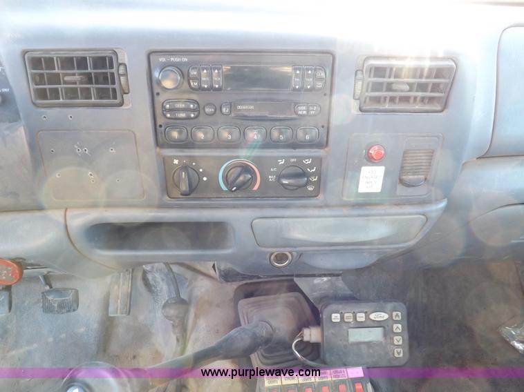image for item K3103 1999 Ford F550 Super Duty service truck