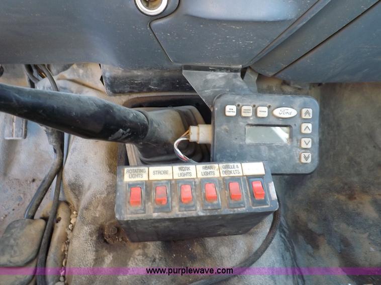 image for item K3103 1999 Ford F550 Super Duty service truck