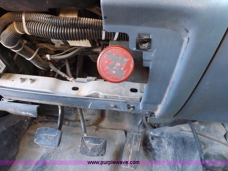 image for item K3103 1999 Ford F550 Super Duty service truck