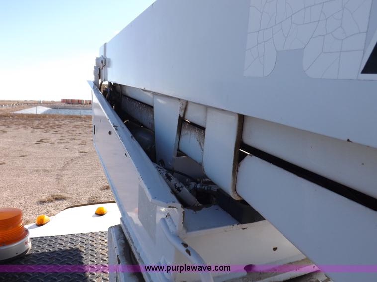 image for item K3103 1999 Ford F550 Super Duty service truck