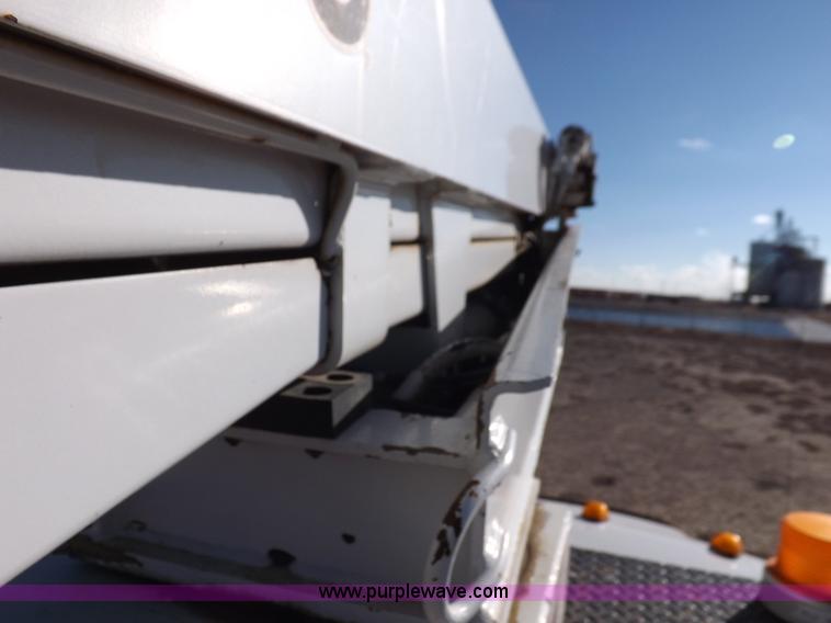 image for item K3103 1999 Ford F550 Super Duty service truck