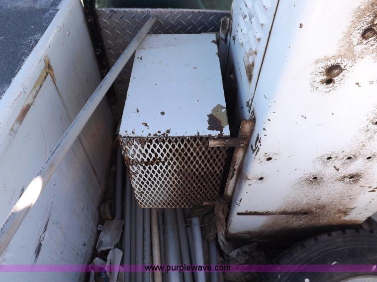 image for item K3103 1999 Ford F550 Super Duty service truck