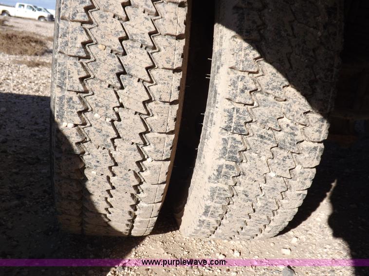 image for item K3103 1999 Ford F550 Super Duty service truck