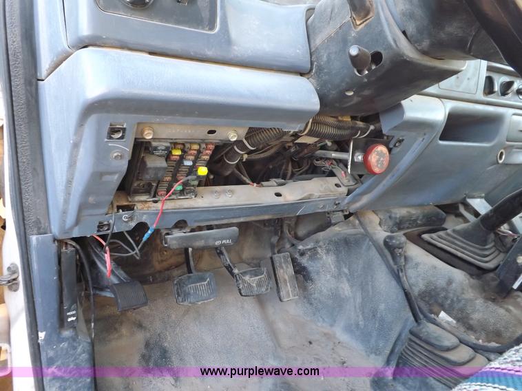 image for item K3103 1999 Ford F550 Super Duty service truck