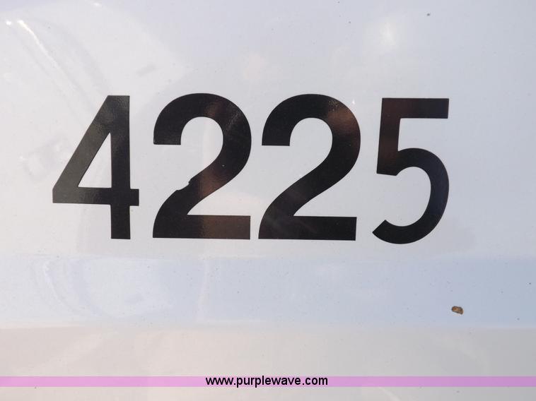 image for item K3103 1999 Ford F550 Super Duty service truck