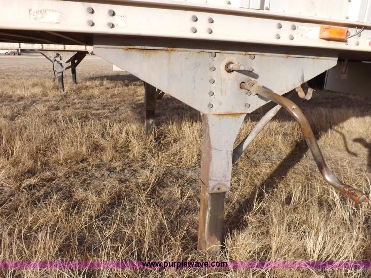 image for item K3104 1996 Barrett livestock trailer