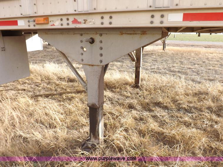 image for item K3104 1996 Barrett livestock trailer