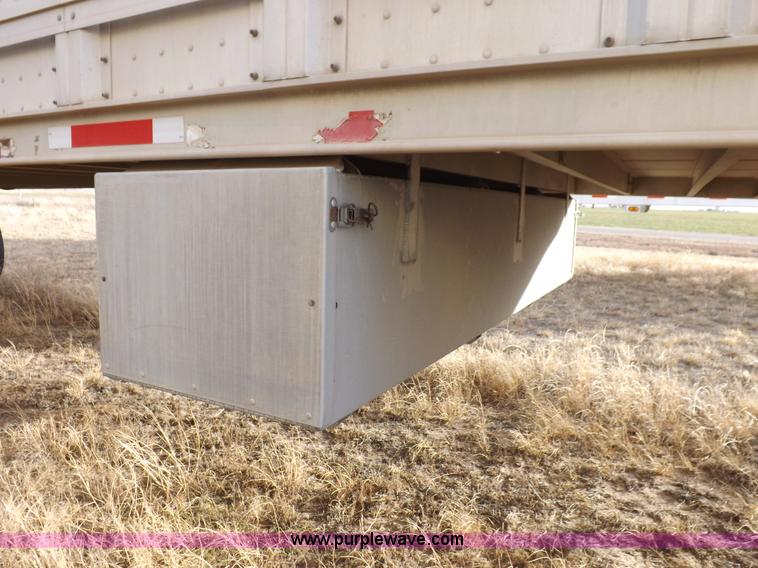 image for item K3104 1996 Barrett livestock trailer