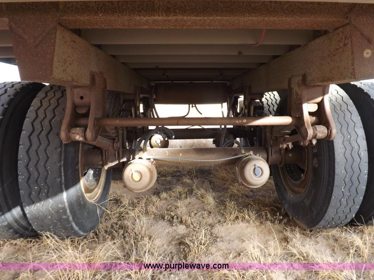 image for item K3104 1996 Barrett livestock trailer