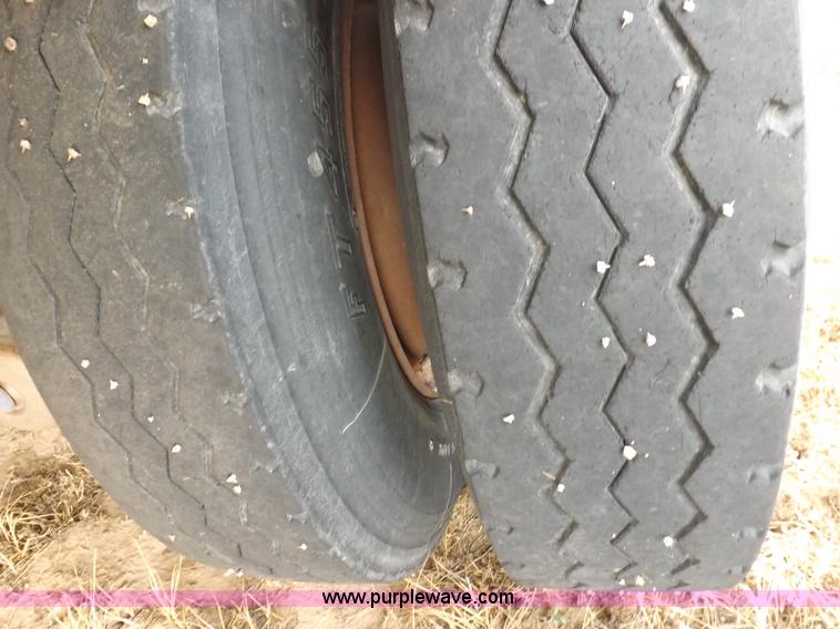 image for item K3104 1996 Barrett livestock trailer