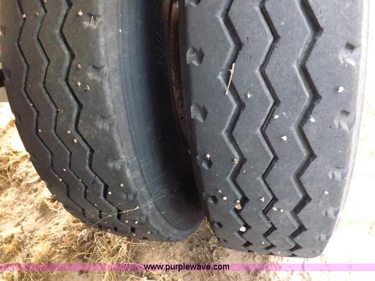 image for item K3104 1996 Barrett livestock trailer