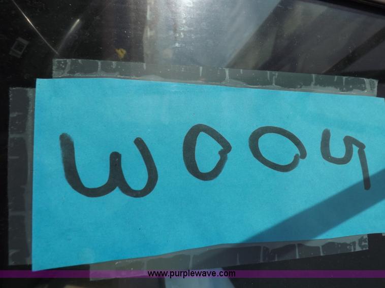 image for item K3105 1992 International 9200 semi truck