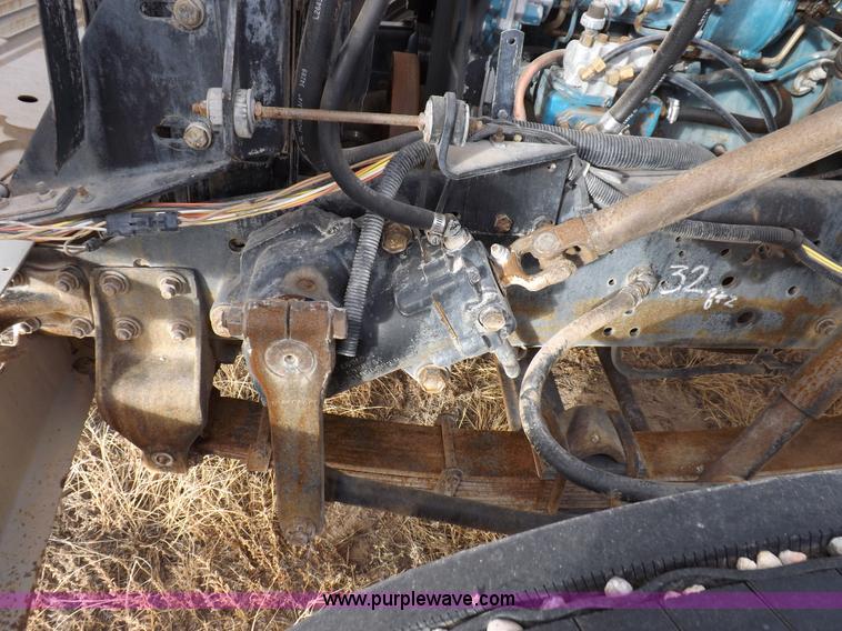 image for item K3106 1995 International 4900 semi truck